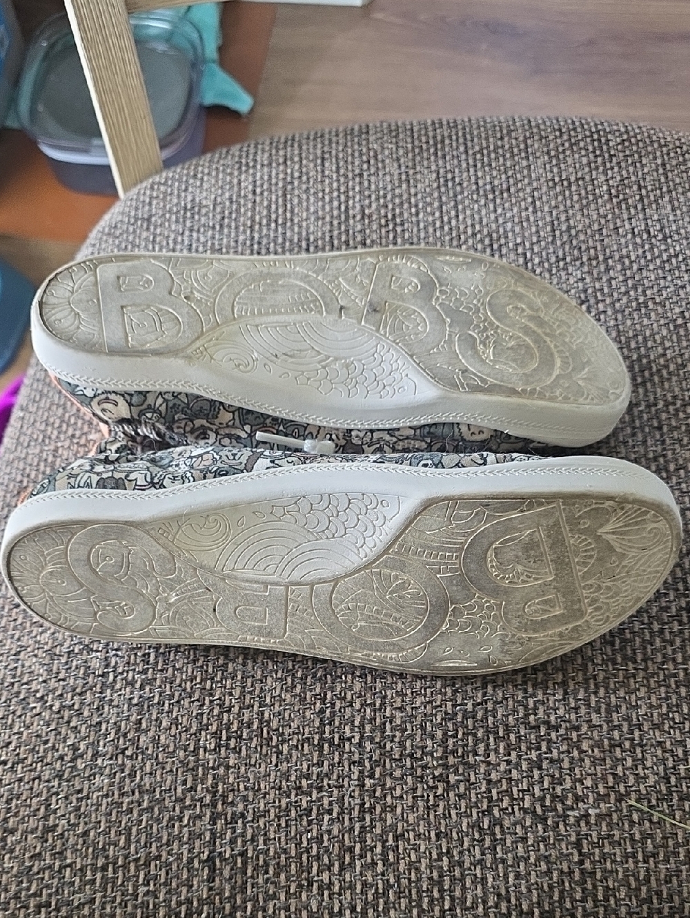 Skechers BOBS Beach Bingo - Woof Pack Dog Print Sneakers | Size 8.5 - Picture 6 of 6